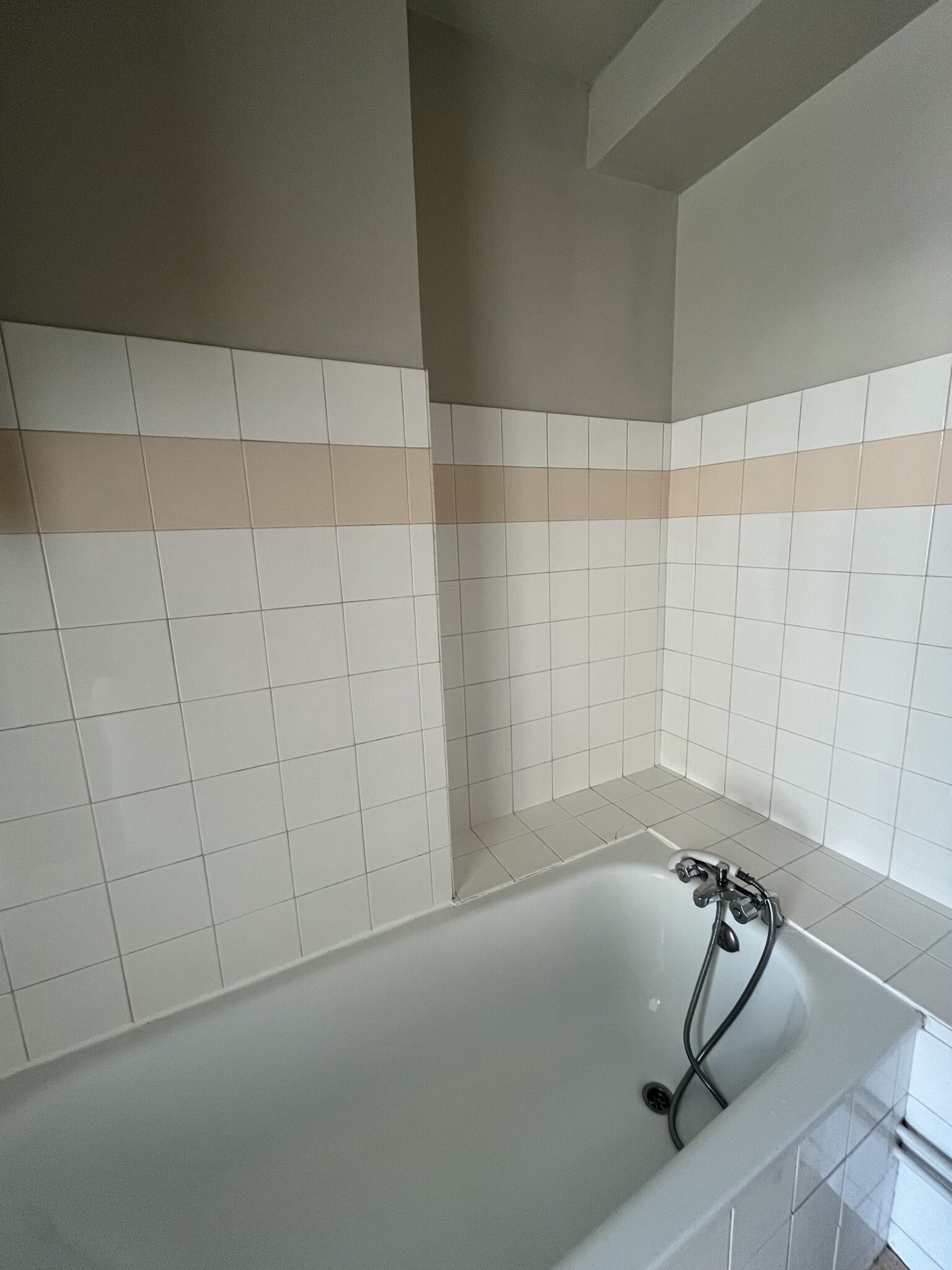 Studio en hyper-centre de Limoges, place des Carmes