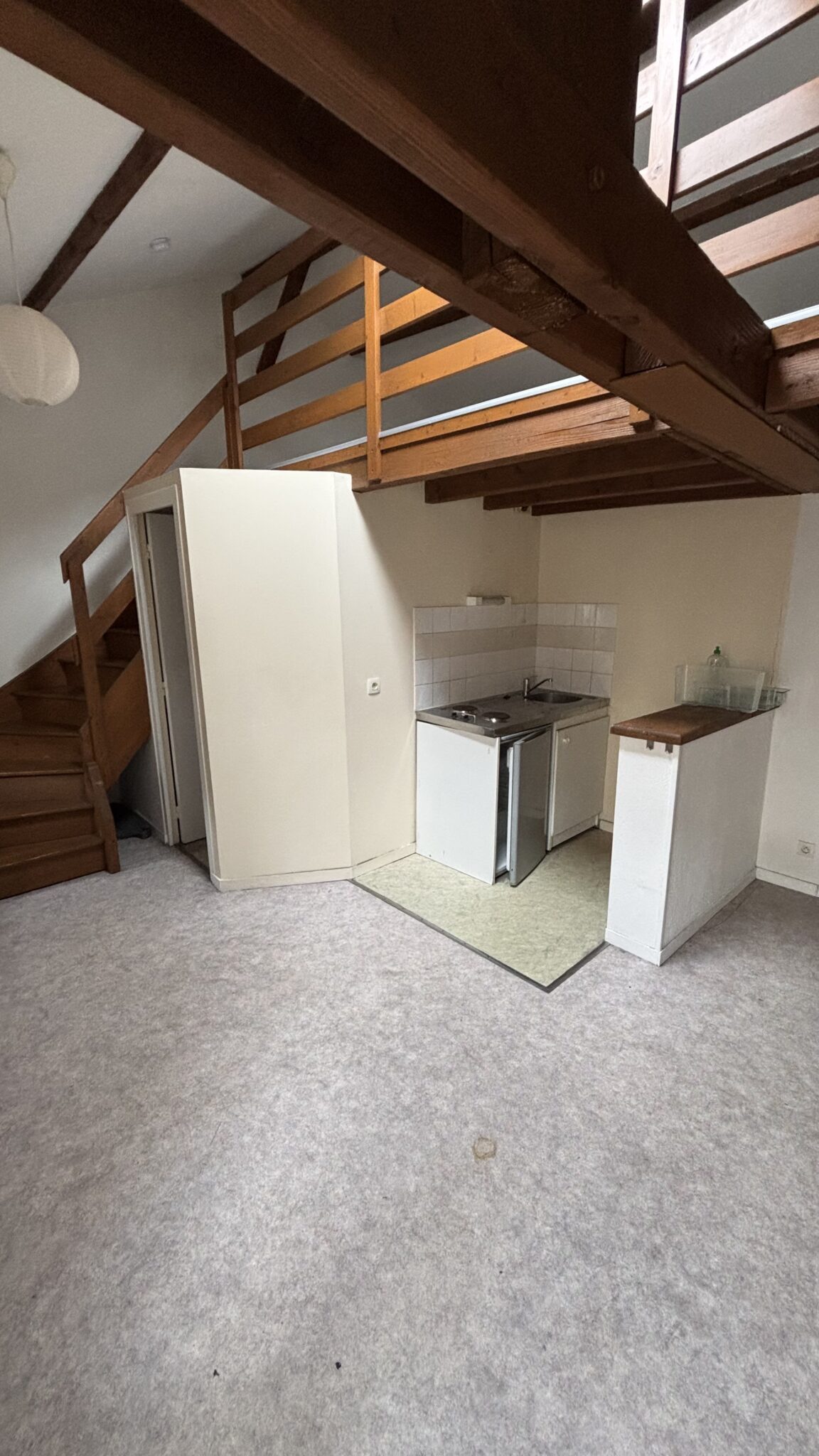 T1 duplex à louer rue François Perrin, Limoges — pièce de vie