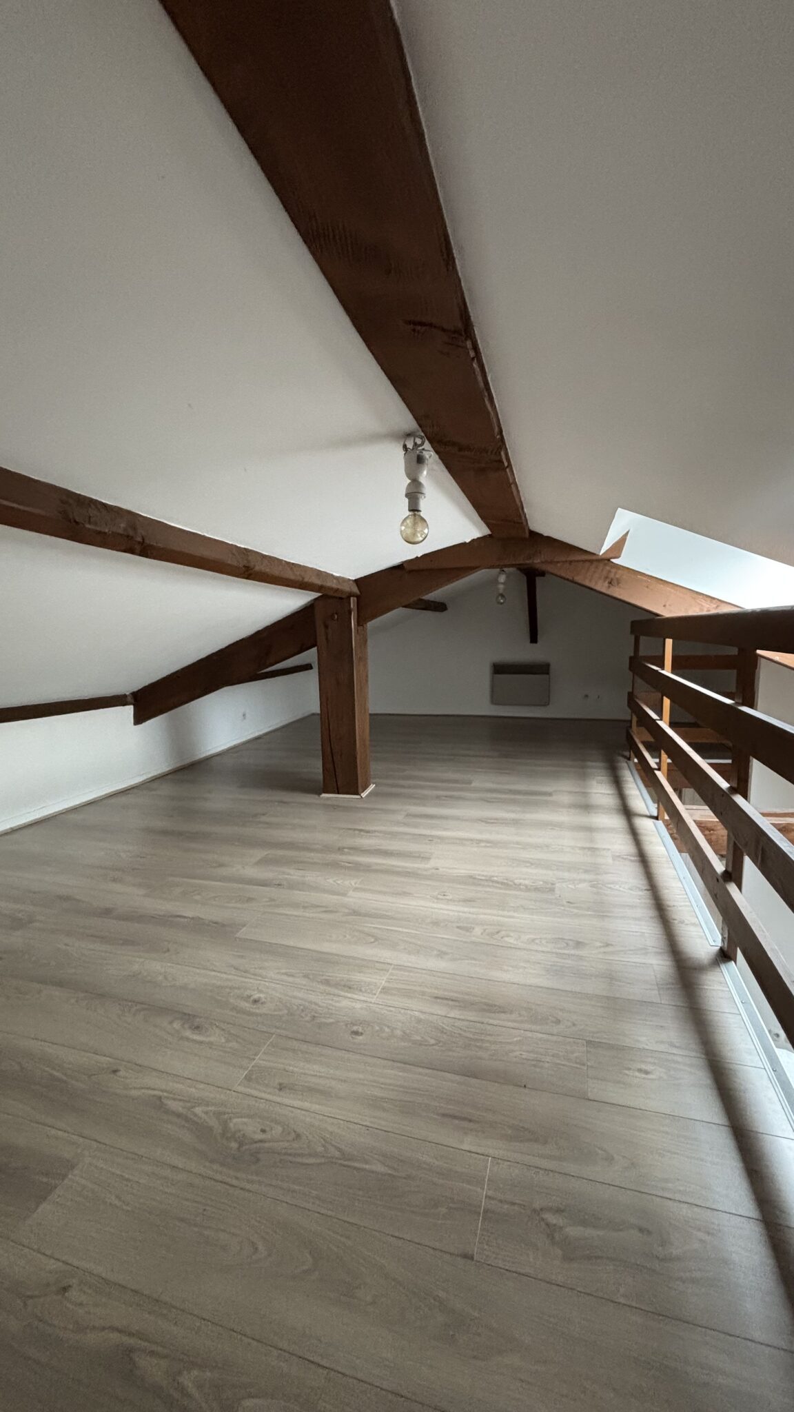 Salle de bains du T1 duplex, Limoges